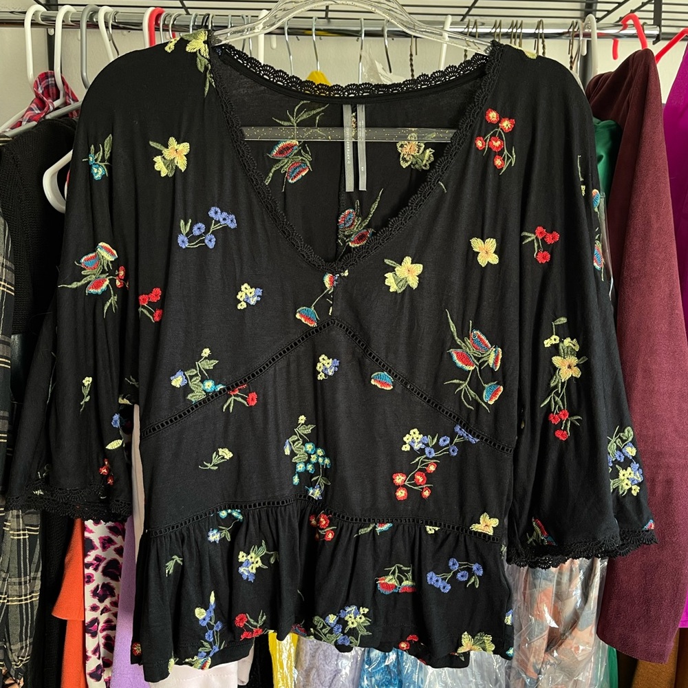 Anthropologie Parvati Floral Embroidered Top